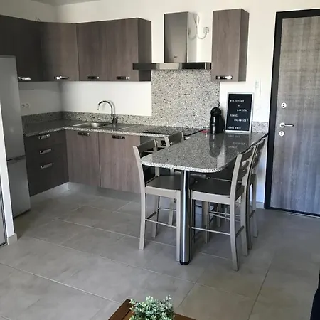 Clos Des Oliviers Apartment *